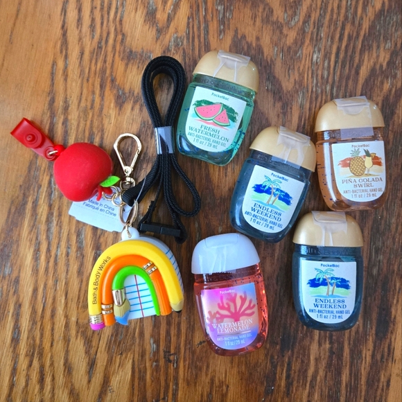 Bath & Body Works Other - 🛍BOGO 50% OFF✏️🍎🤲NWT‼️BBW Teacher Vibes Lanyard / ID Holder with Sanitizers